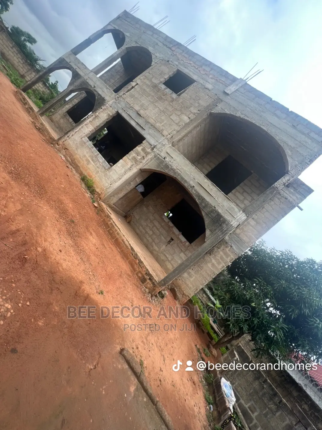 4bdrm House in Bee Decor And Homes, Adenta for sale