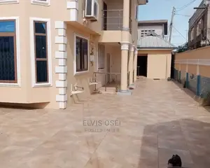 8bdrm House in Scc Junction, Weija for rent