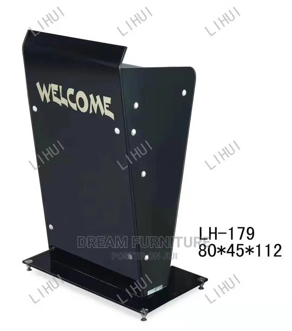 Neat Tempered Glass Pulpits