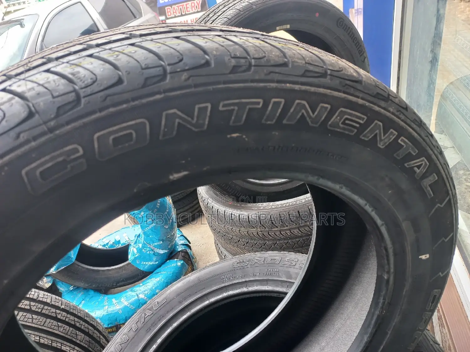 Continental 235/55 R20