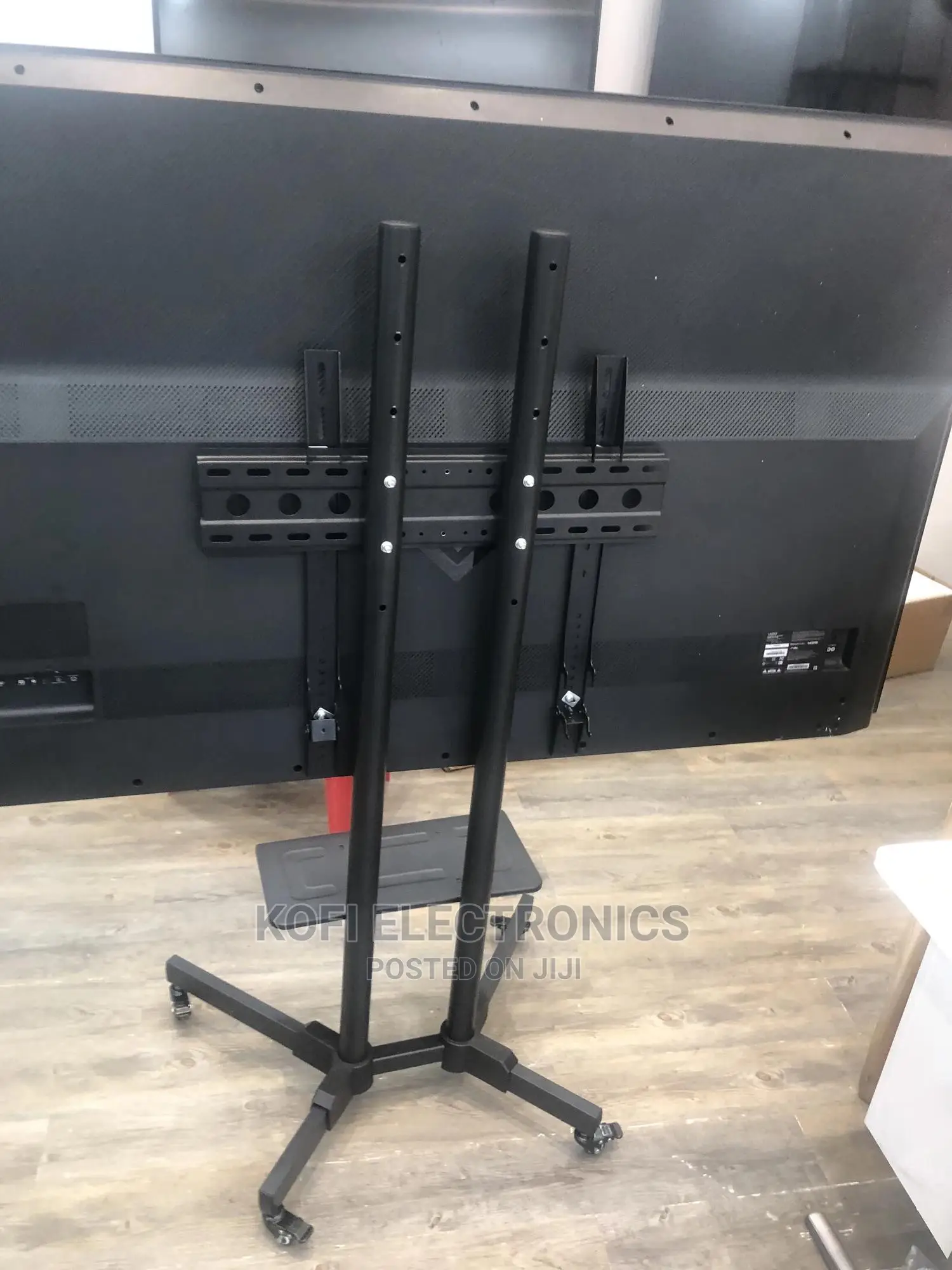 For Home and Hotel, Upto 70" Steel Free Unit Mobile TV Cart