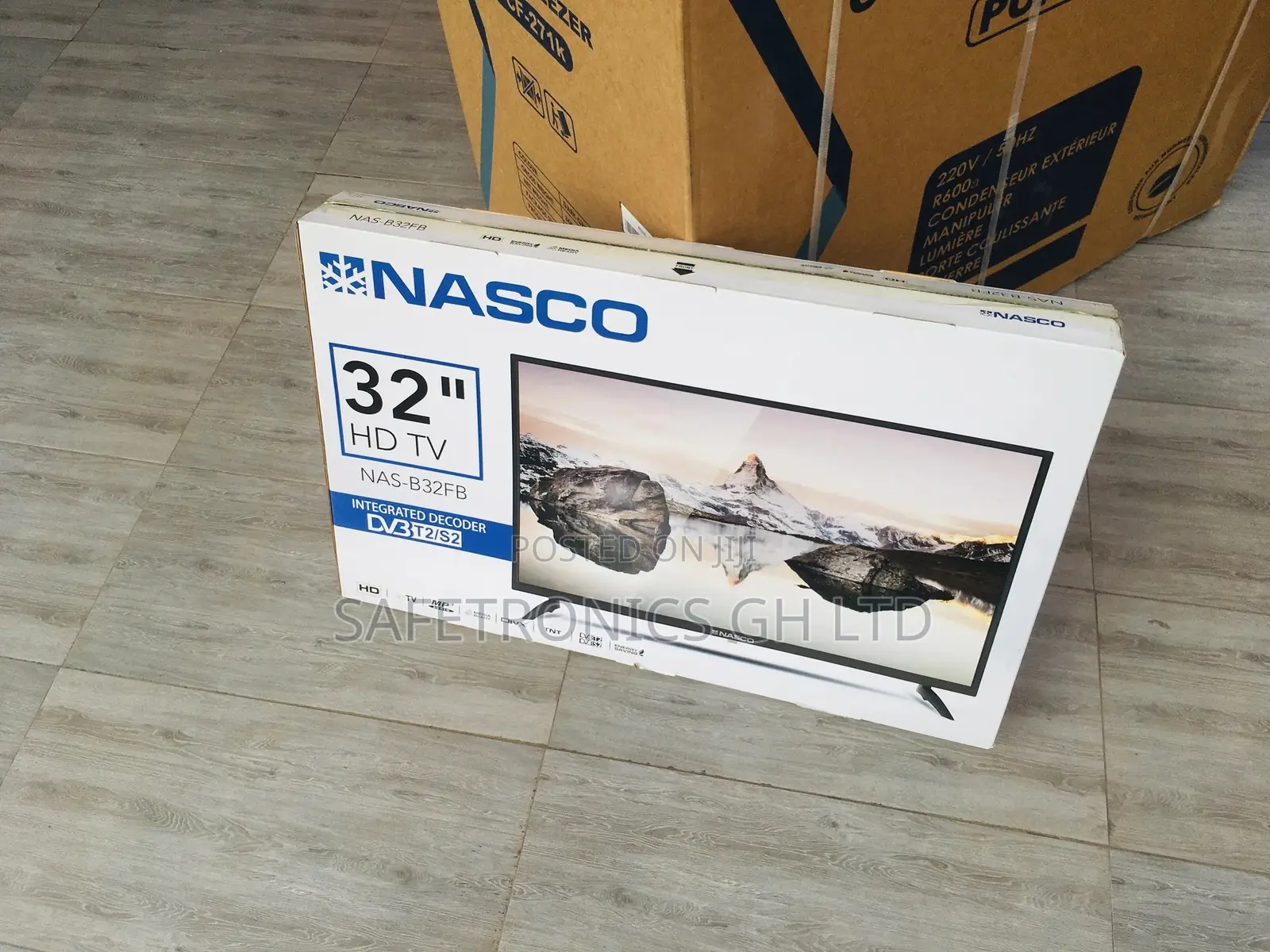 Best Discount on 32 Inches Glossy LED Nasco Tv