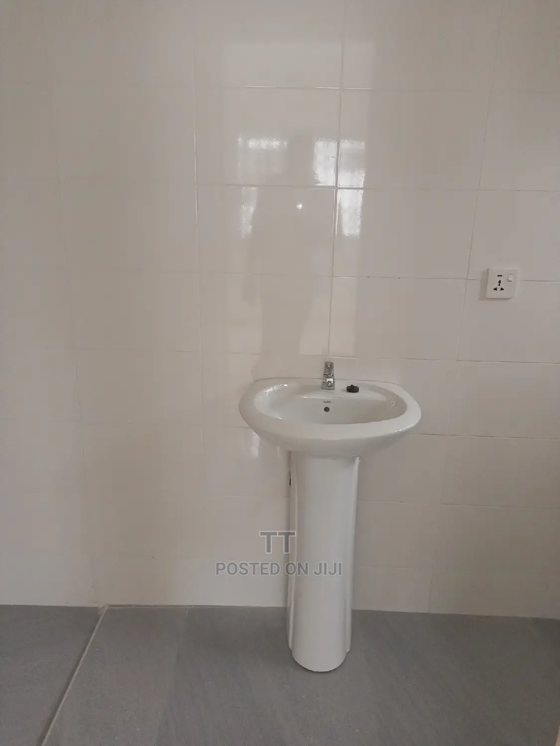5bdrm House in Teshie Greda for rent
