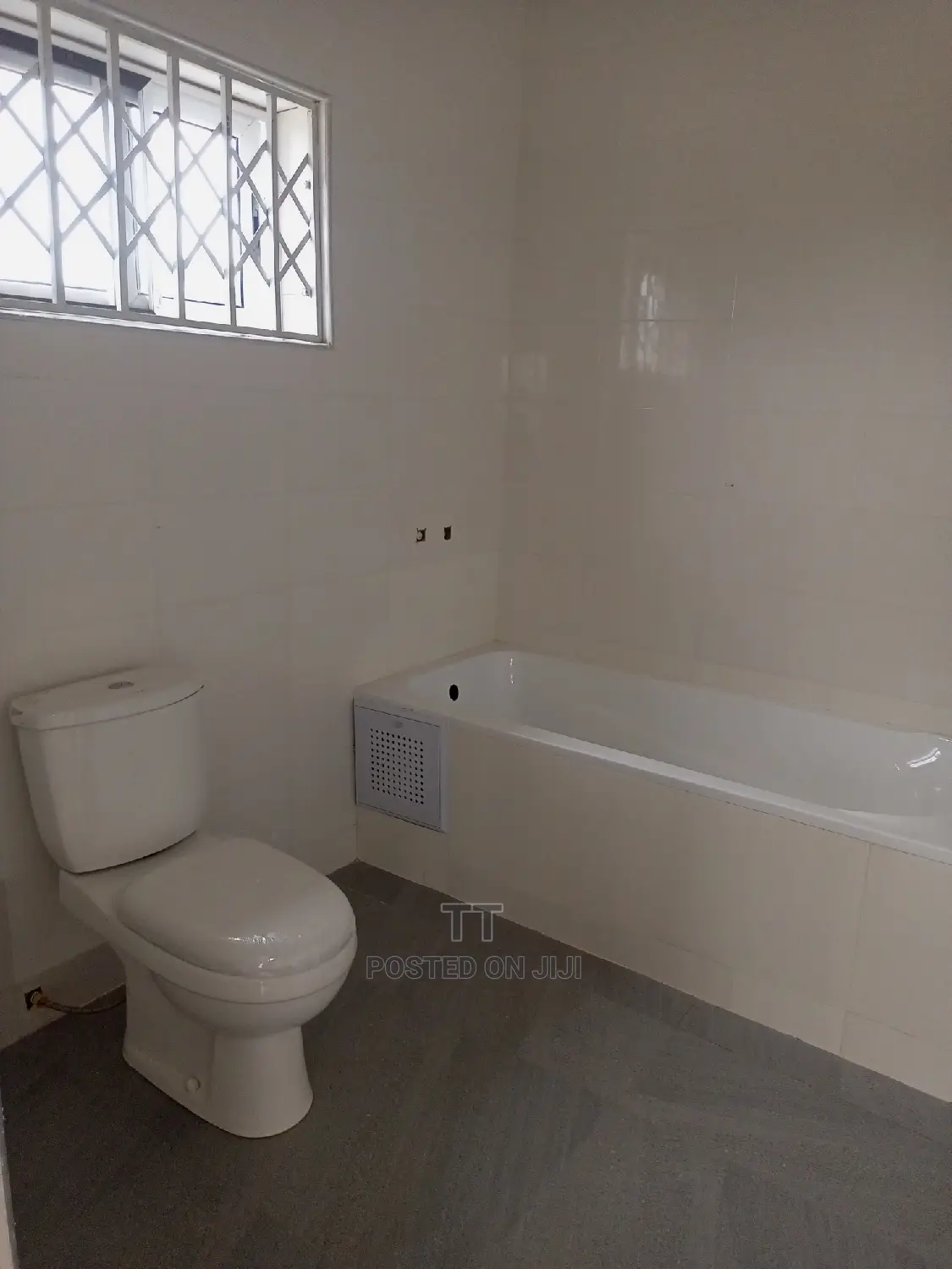 5bdrm House in Teshie Greda for rent