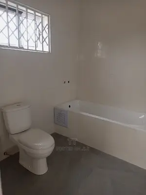 5bdrm House in Teshie Greda for rent