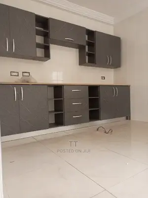 5bdrm House in Teshie Greda for rent