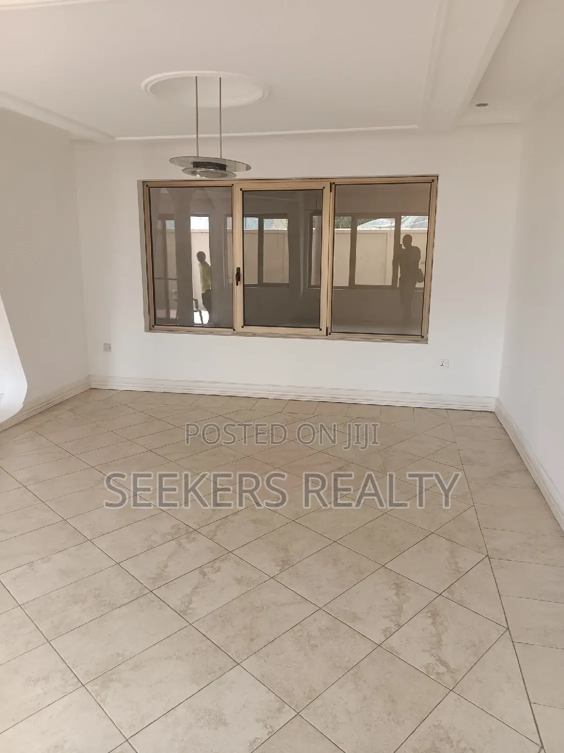 6bdrm House in Seekers Realty, Cantonments for rent