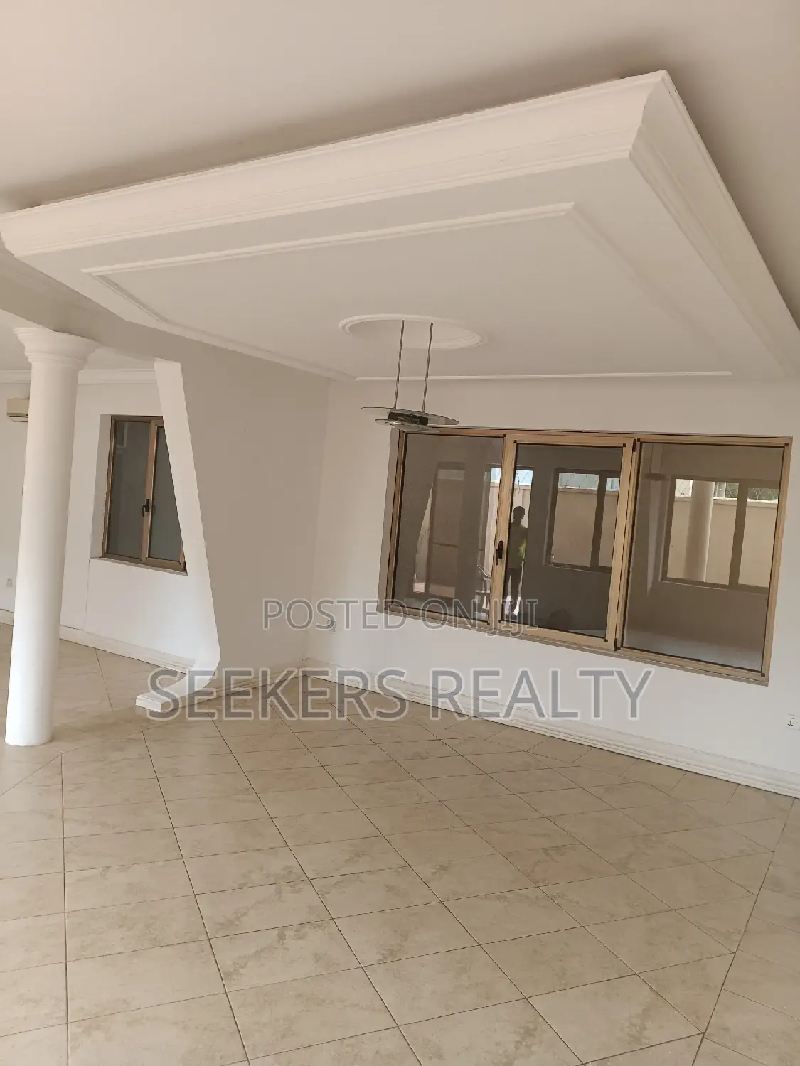 6bdrm House in Seekers Realty, Cantonments for rent