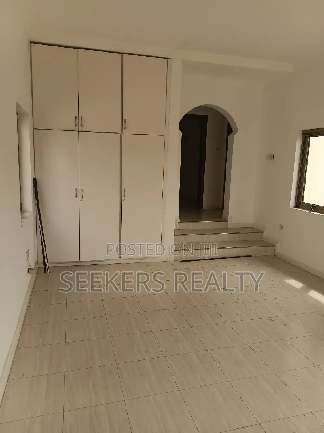 6bdrm House in Seekers Realty, Cantonments for rent