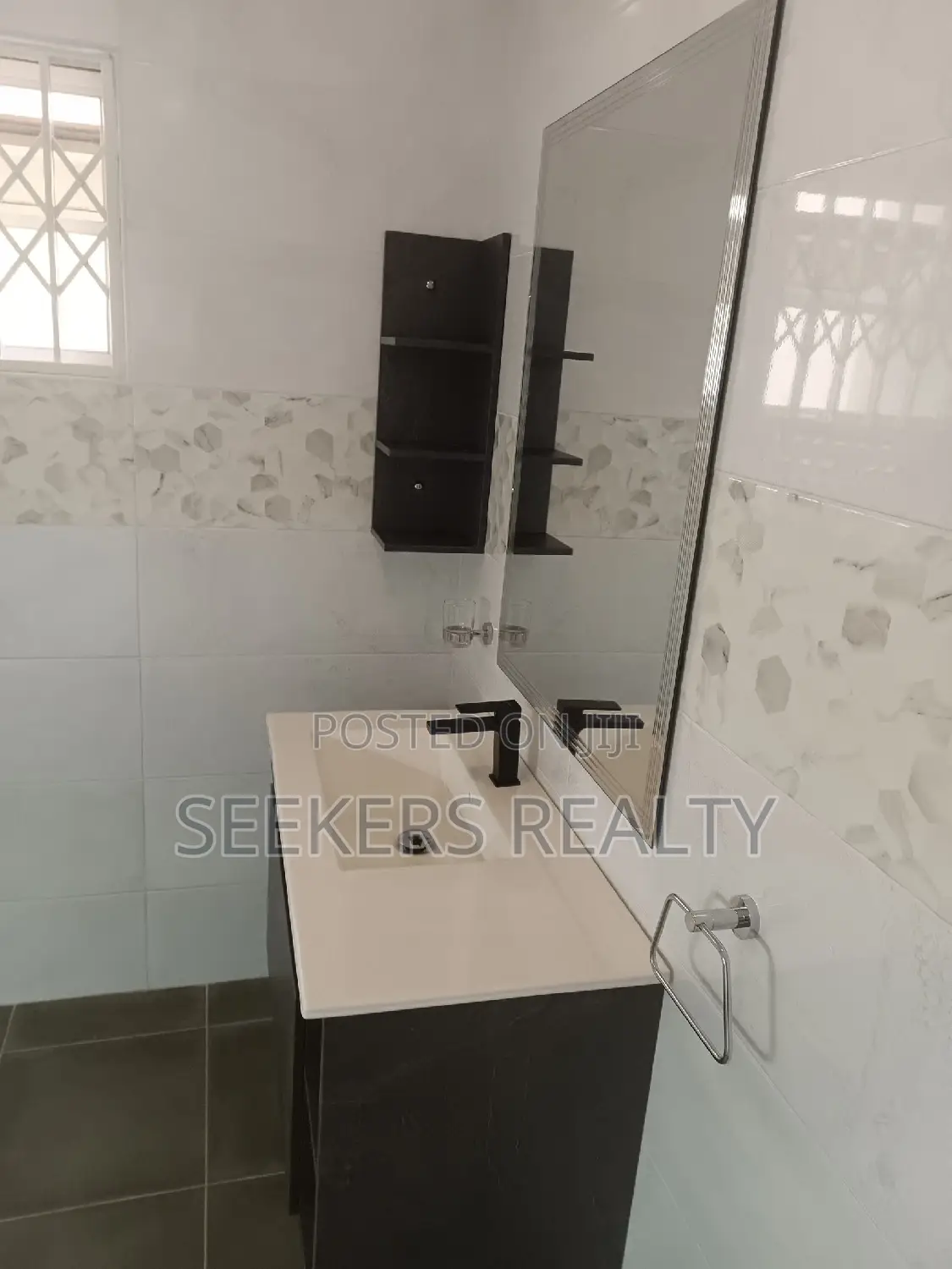 3bdrm Apartment in Seekers Realty, Ridge for rent