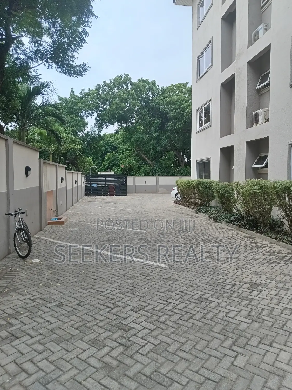 3bdrm Apartment in Seekers Realty, Ridge for rent