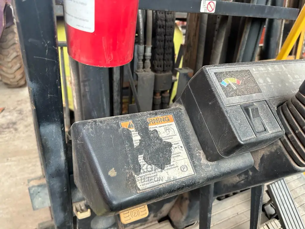 Forklift - 10,000 Lb Capacity Forklift
