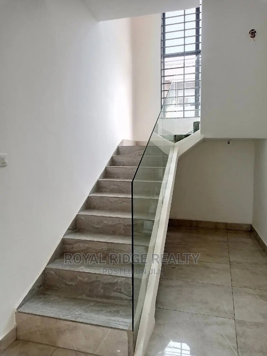 4bdrm Duplex in Tseaddo, Accra Metropolitan for sale