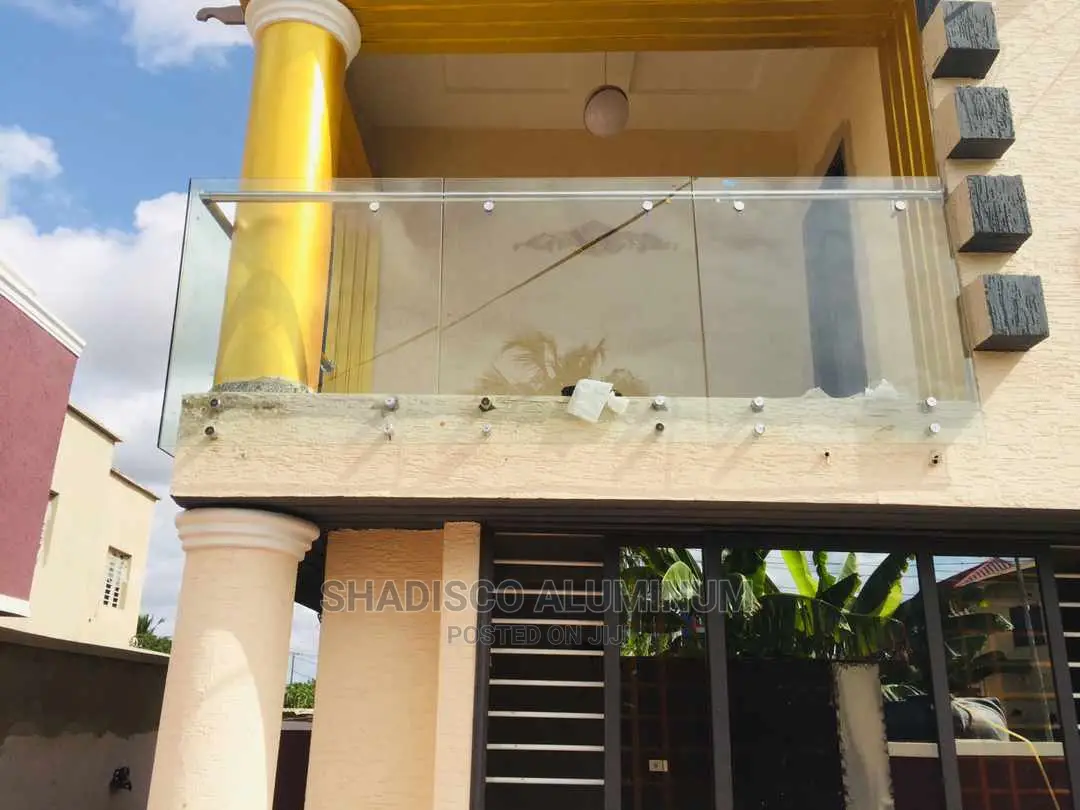 Frameless Glass Balusters