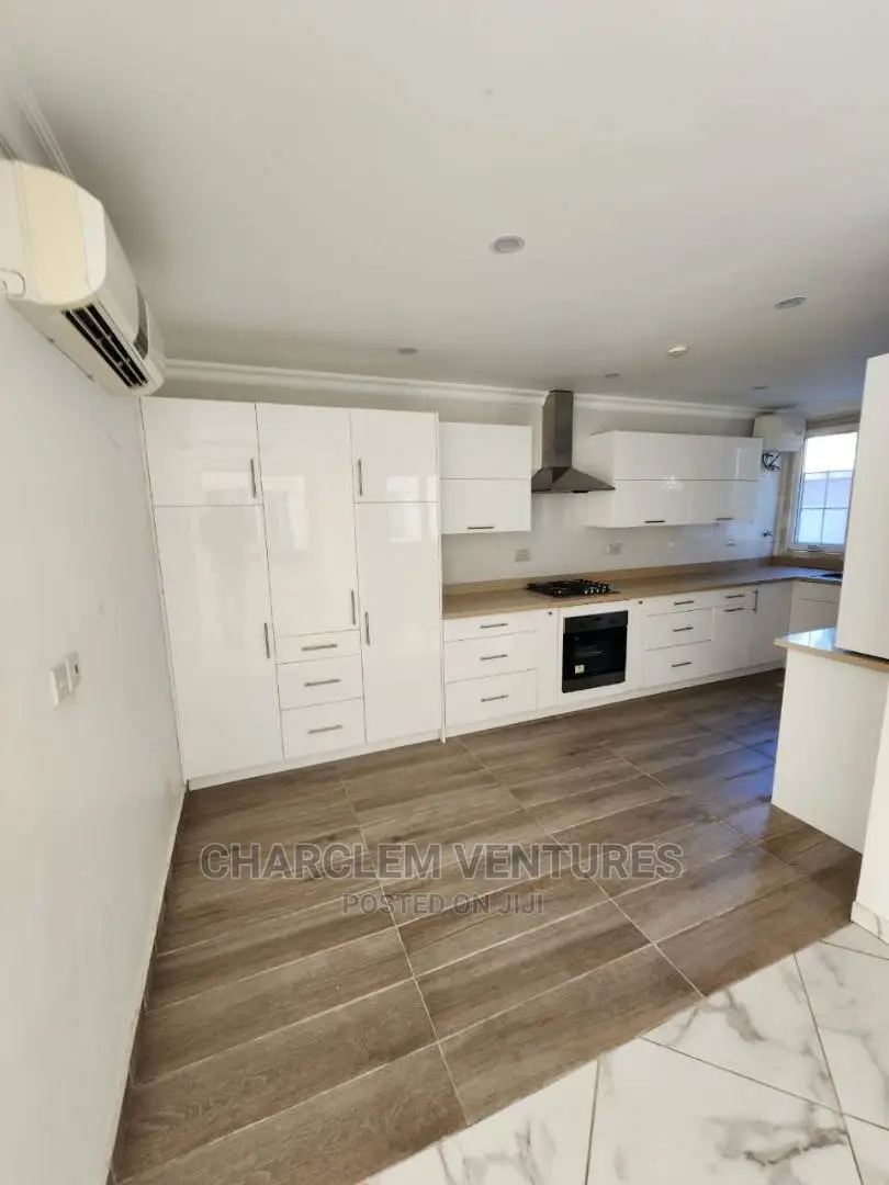4bdrm Townhouse/Terrace in Charclem Ventures, Accra Metropolitan