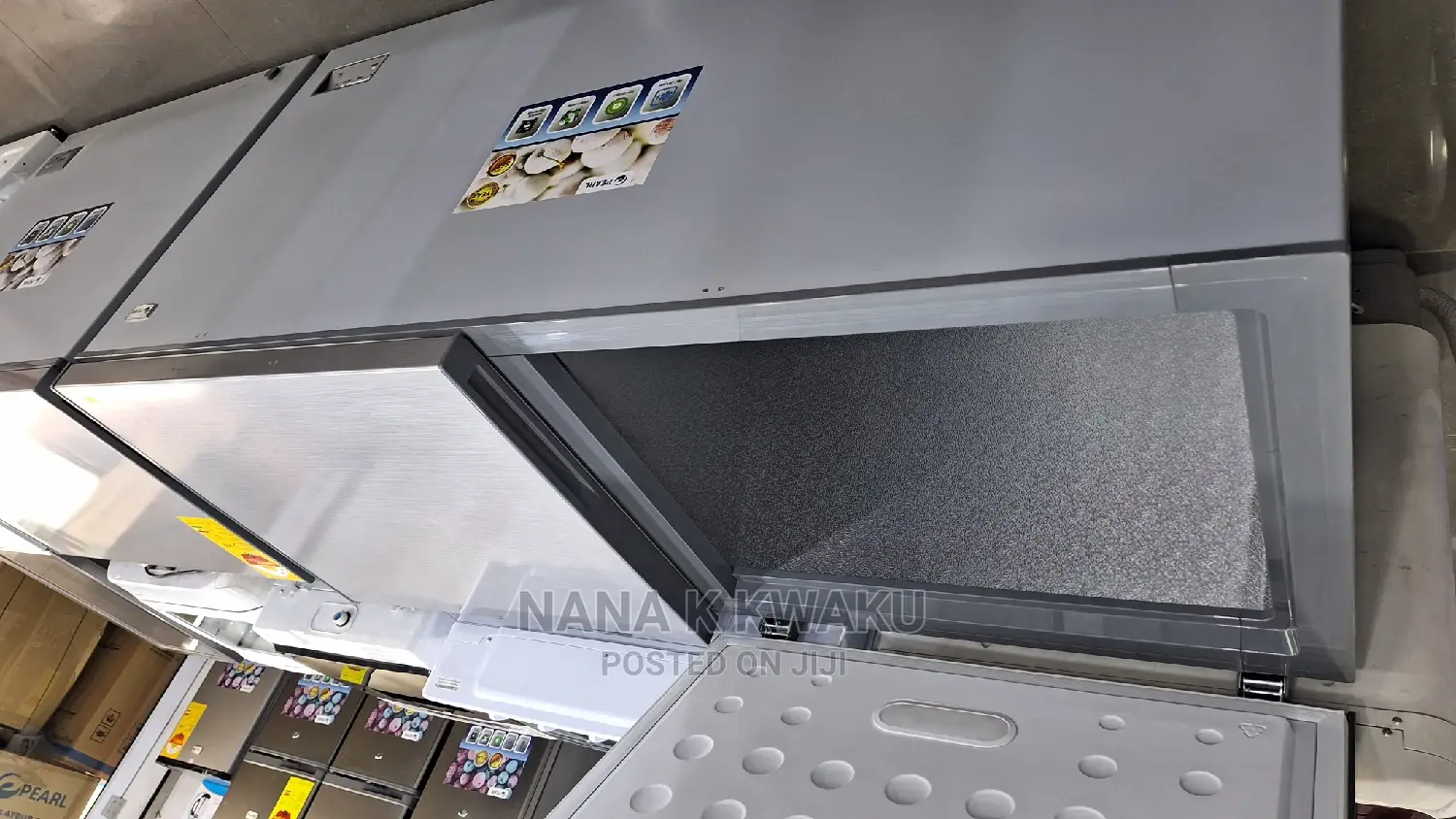 _Double Door_pearl 699litr Chest Freezer