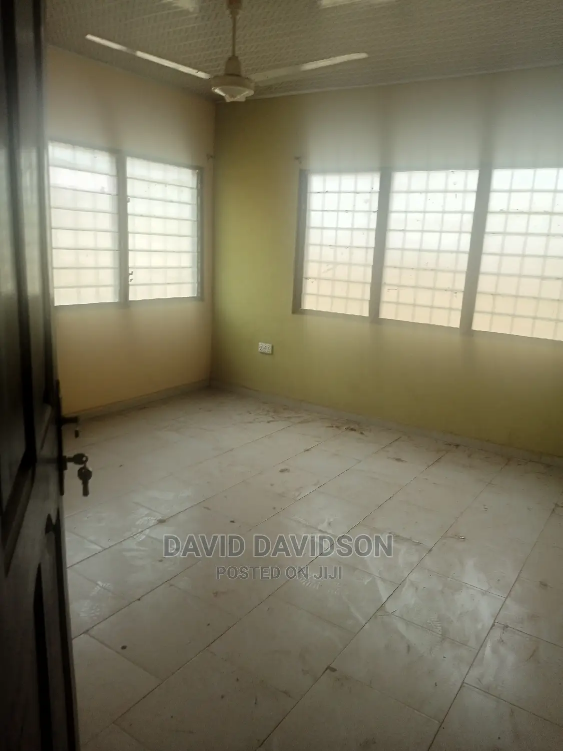 3bdrm Mansion in Executive 3 Bedroom, Tema Metropolitan for rent