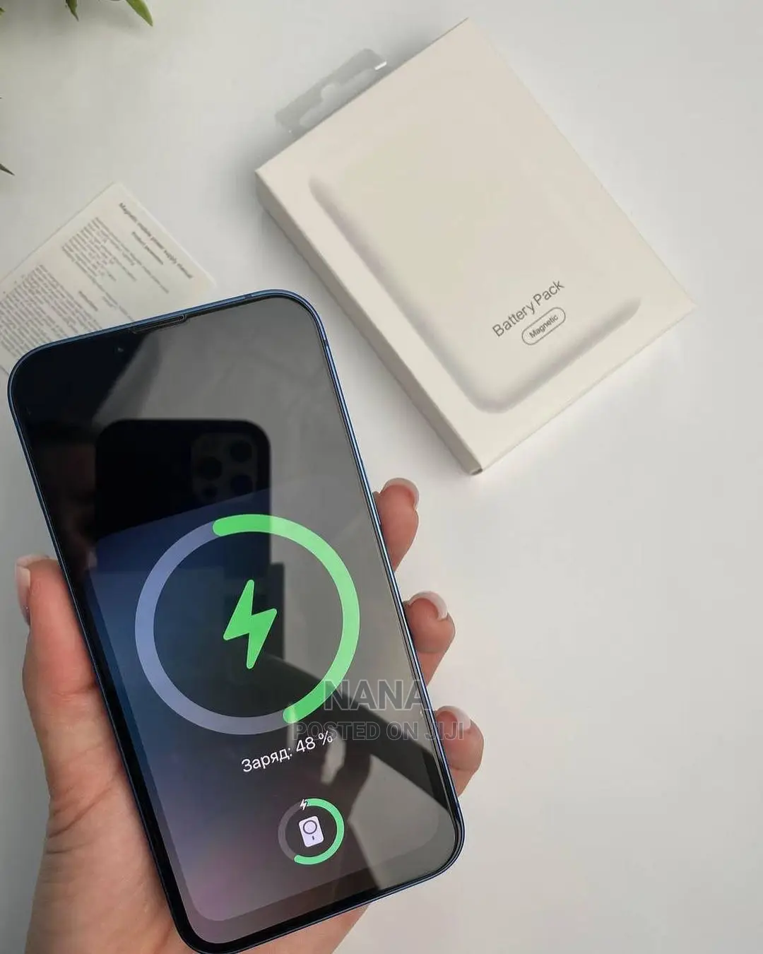 Wireless Magsafe Charging Powerbank.