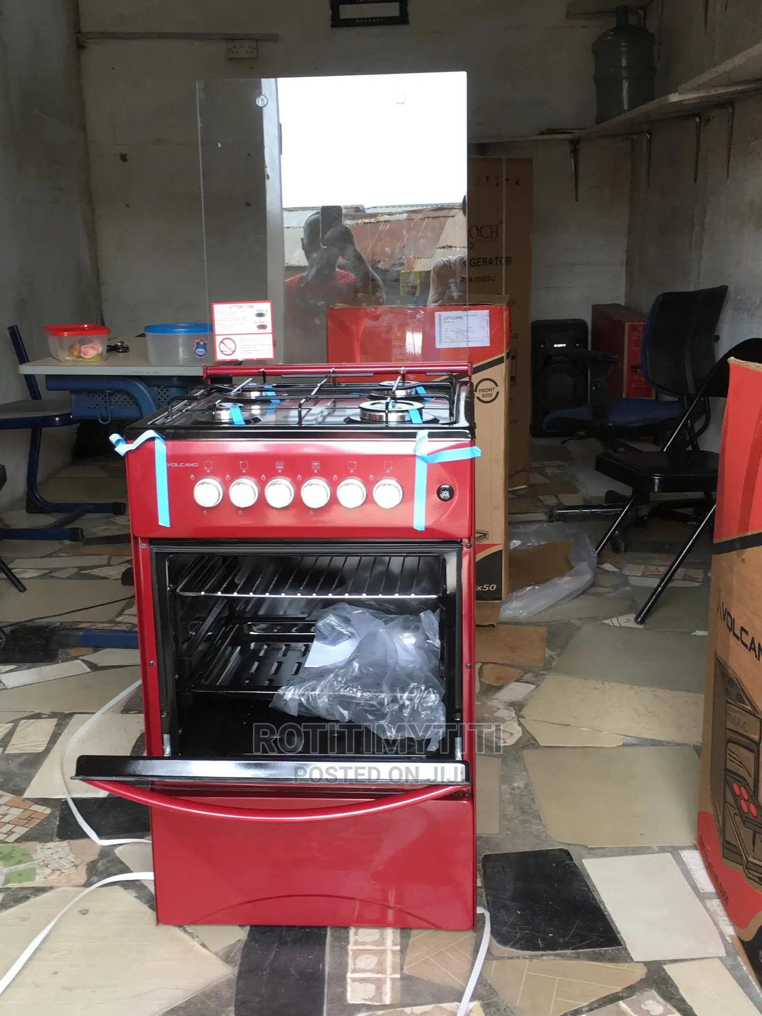 4 Burner Gas Cooker, Oven and Grill in Accra Metropolitan Kitchen