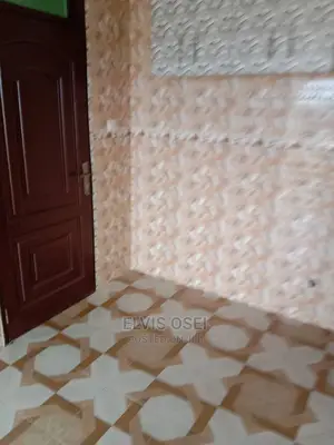 2bdrm Apartment in Center Maria, Kwashieman for rent
