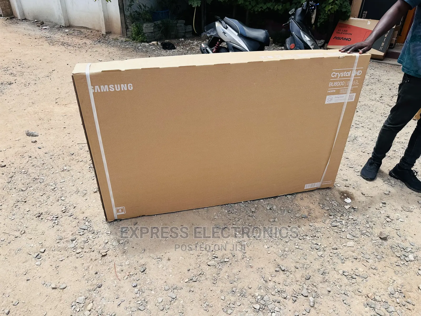  Crystal Processor UHD Samsung 65”Bu8000 Tv