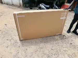  Crystal Processor UHD Samsung 65”Bu8000 Tv
