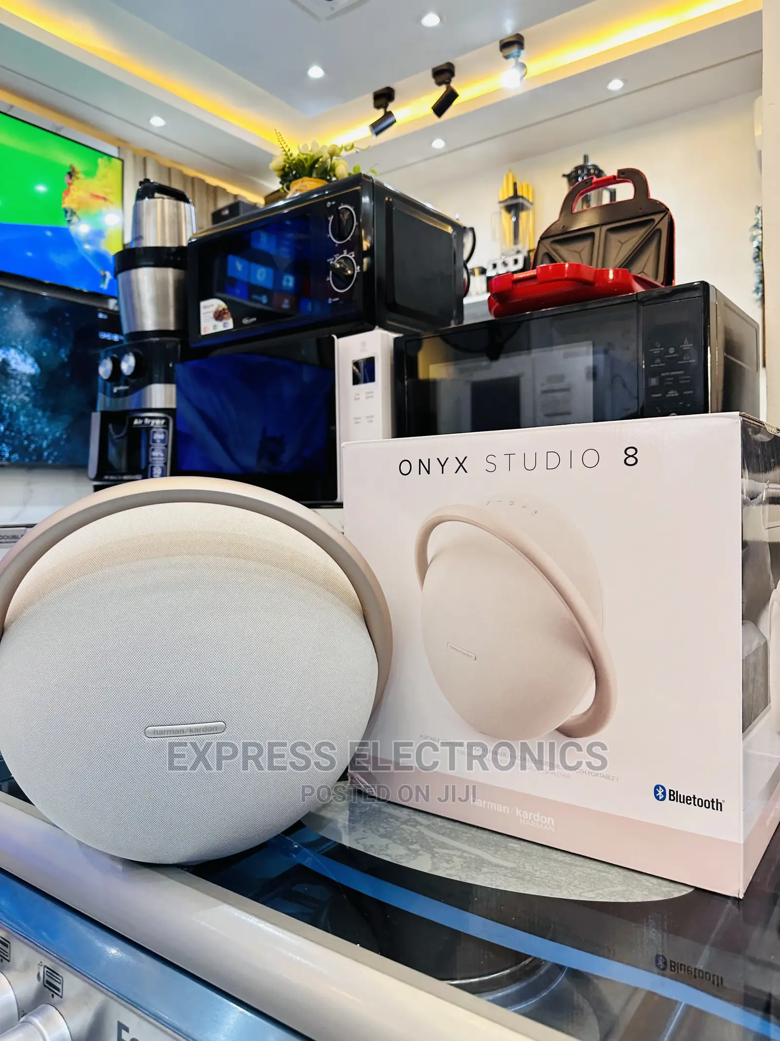 Combo Aluminum Base Handle Onyx 8 Speaker
