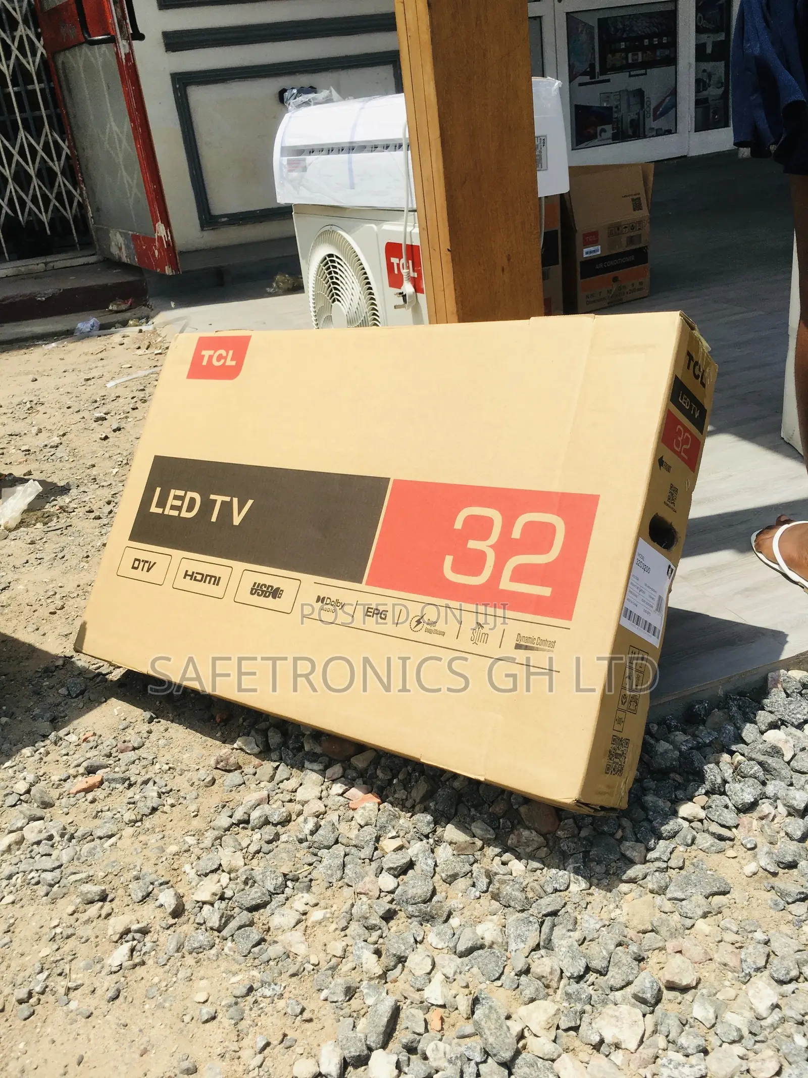 Available and Best 32 Inches Glossy S5400 TCL LED Tv