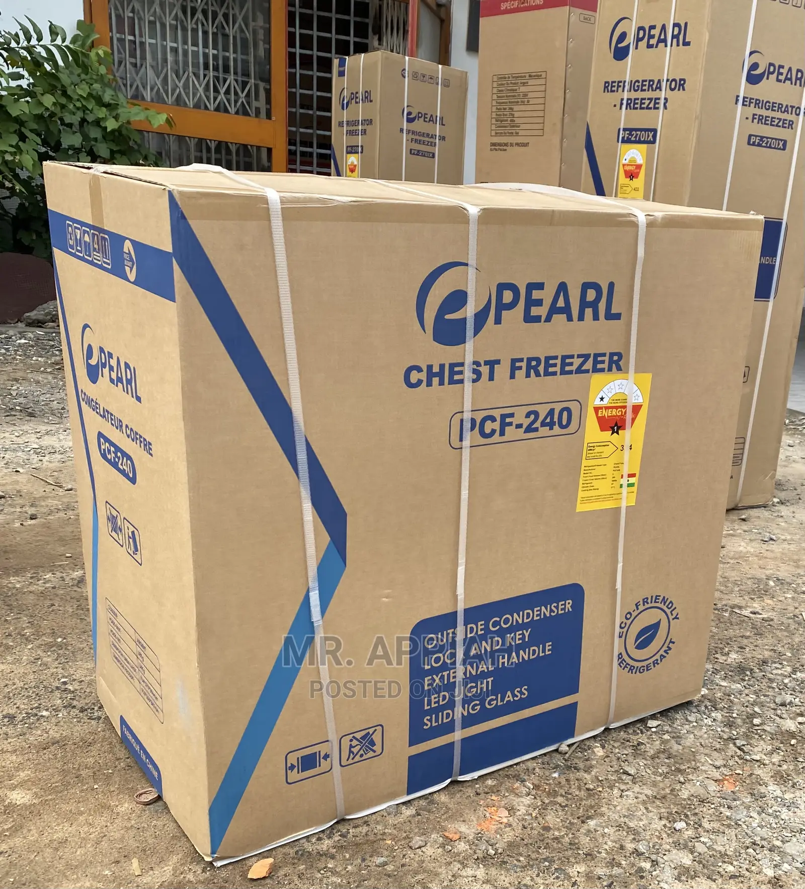 Durable Affordable Pearl PCF-240 Chest Freezer(Silver)