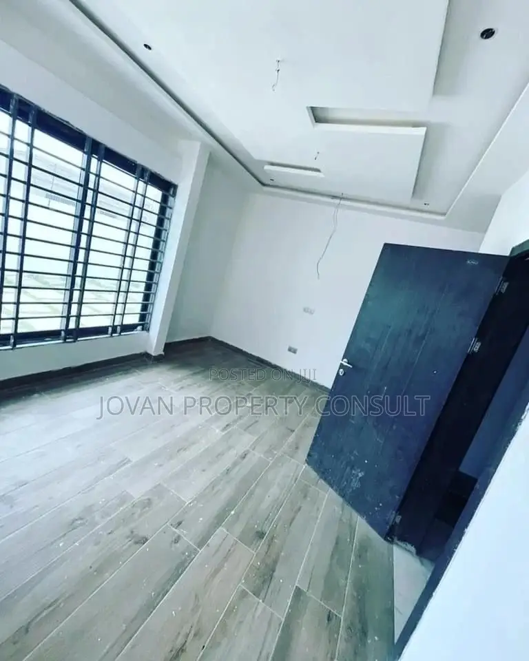 3bdrm House in Pokuase Odumasi, Ga South Municipal for sale