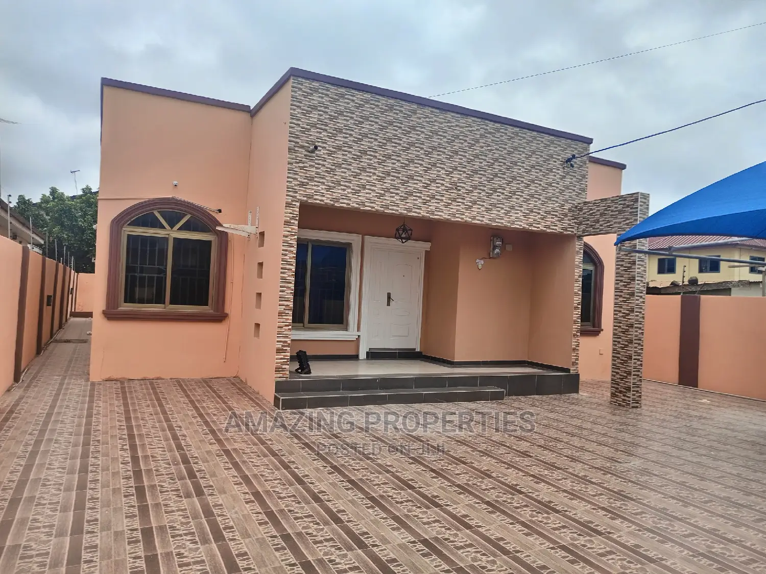 3bdrm House in For Rent 3 Bedrooms for rent