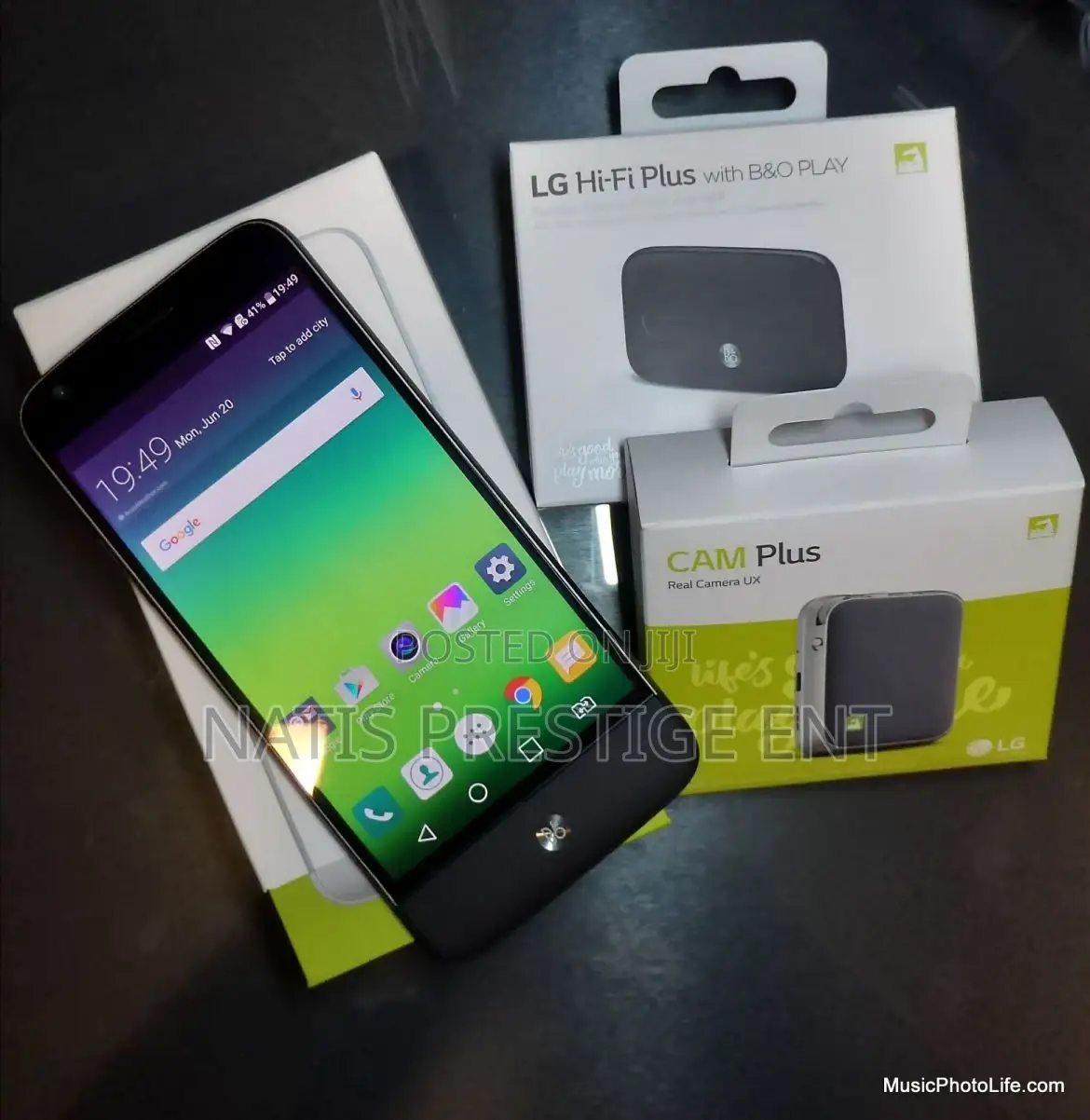 New LG G5 32 GB Black
