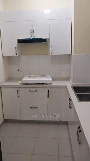 4bdrm Duplex in Community 25, Tema Metropolitan for sale