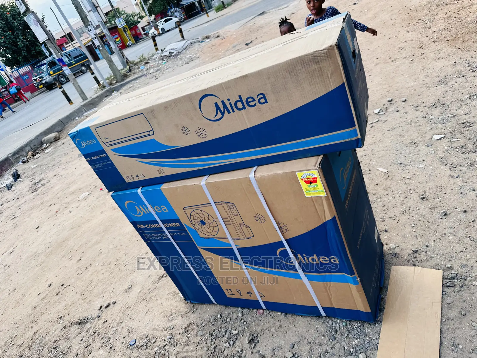 Exclusive One  3.0hp Split Big Motor Midea R410 Gas White