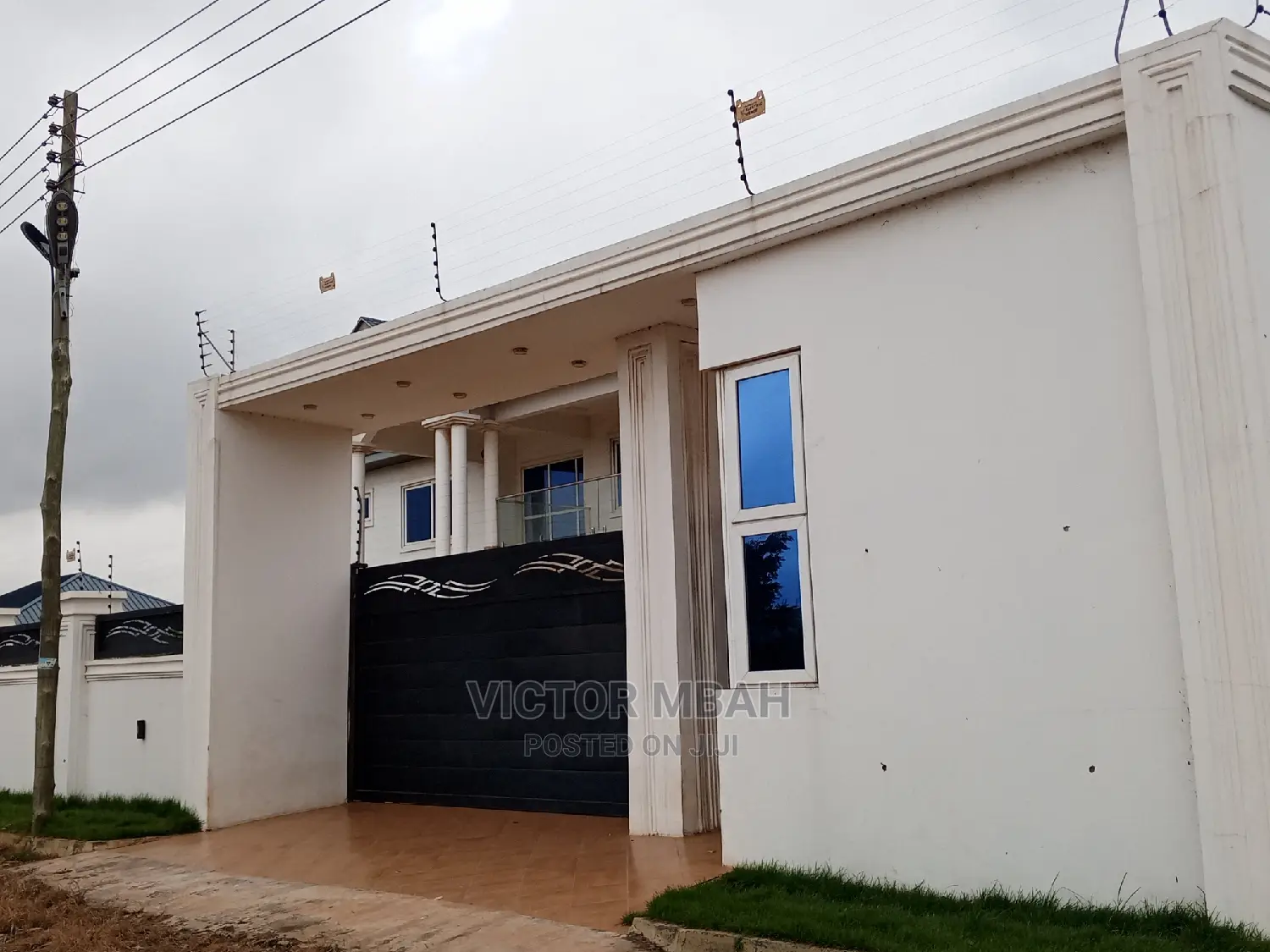 5bdrm Duplex in Community 25 Tema for sale