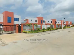 4bdrm House in School Junction for rent