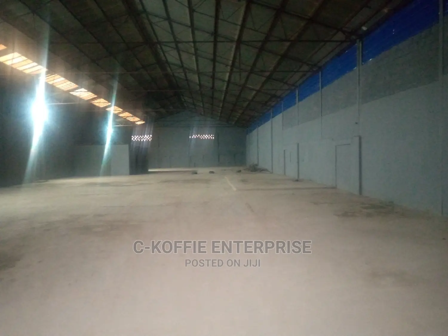 1400 SQM Warehouse at North Kaneshie for Rent