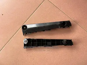 Camry Spider Fender Lock / Bracket