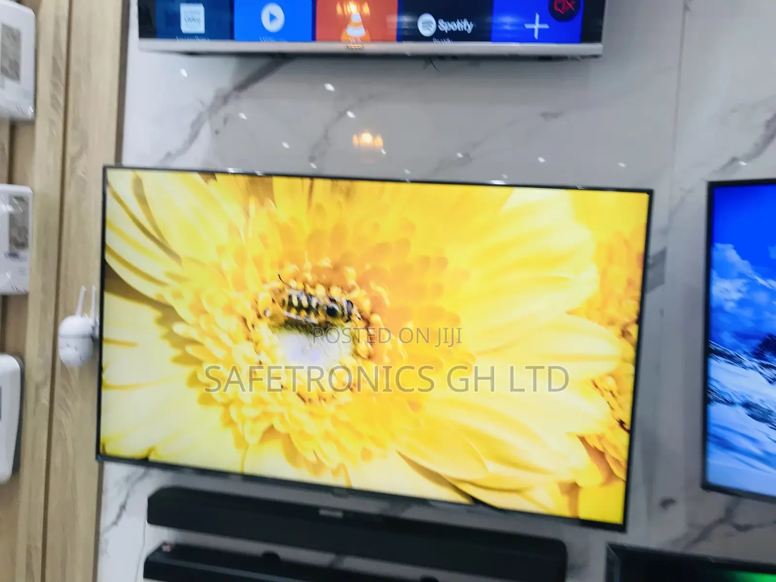 T5300 Samsung LED Glossy 32 Inches  Durable Tv