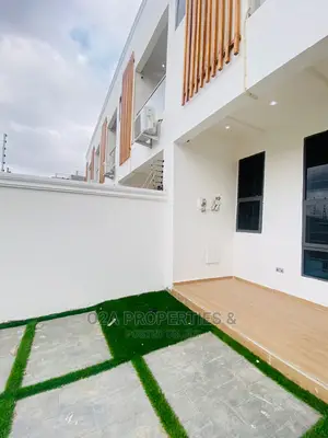 2bdrm House in School Junction for sale