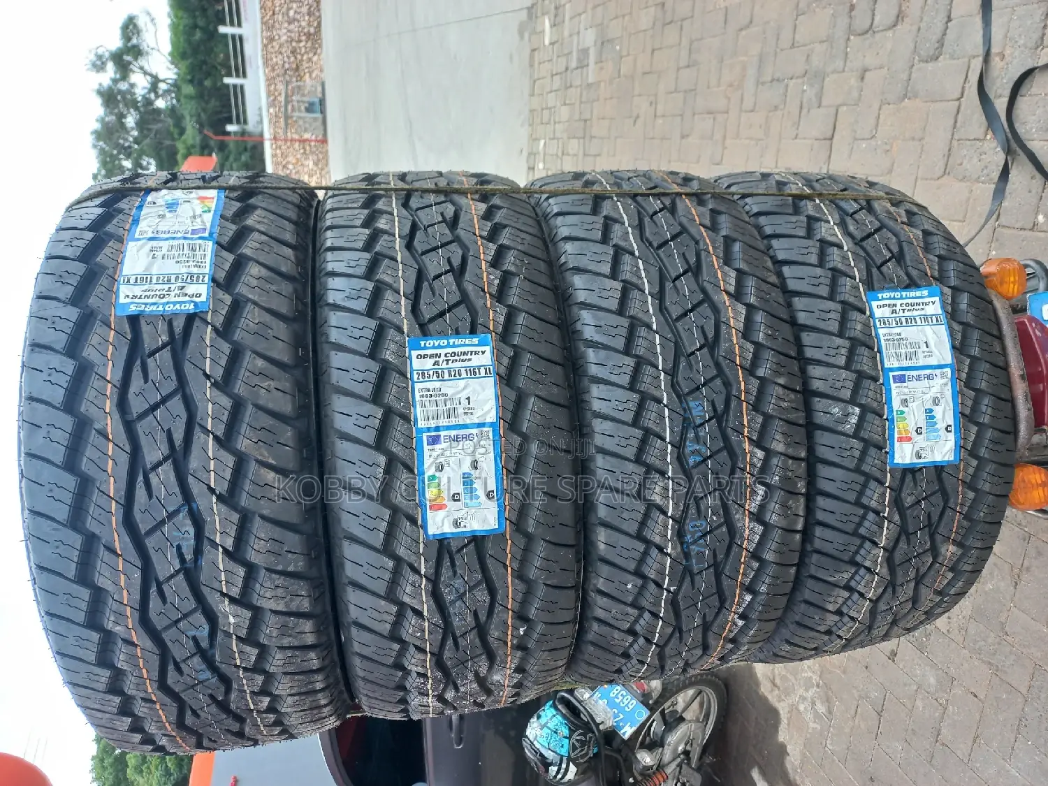 Original Toyo 285/50 R20