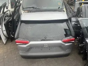 RAV 4 Boot 2020 Available