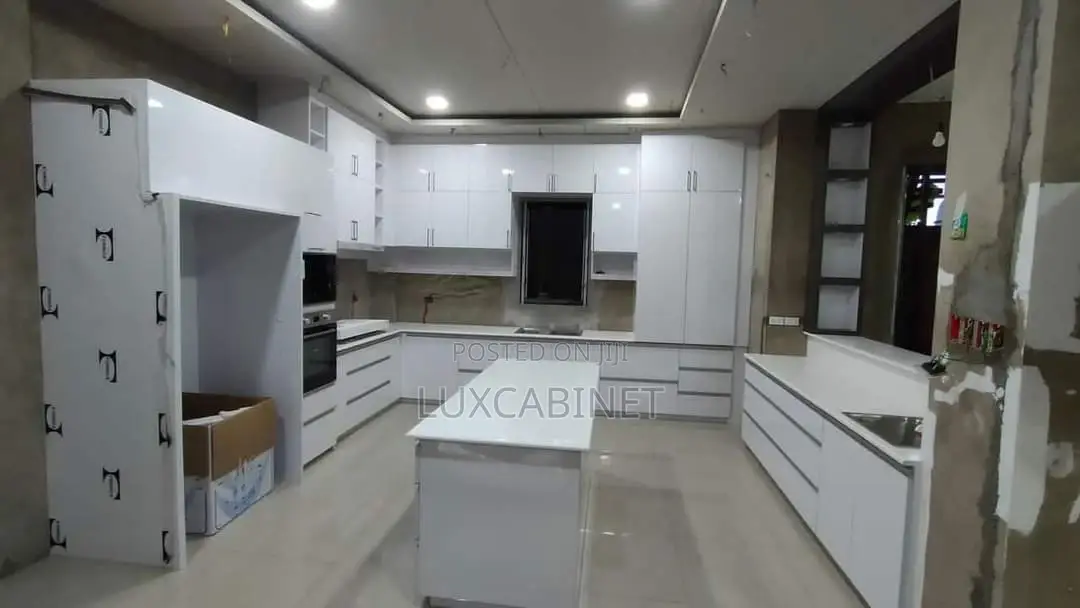 Modern Kitchen Cabinets