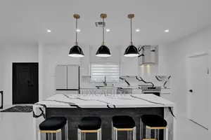 Simple and Luxurious Kitchen Cabinets