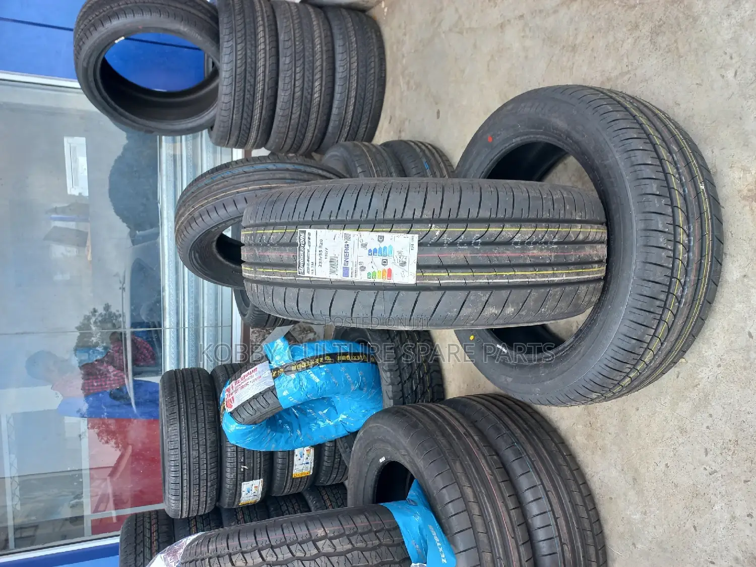Original Bridgestone 235/55 R20