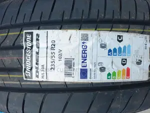 Original Bridgestone 235/55 R20