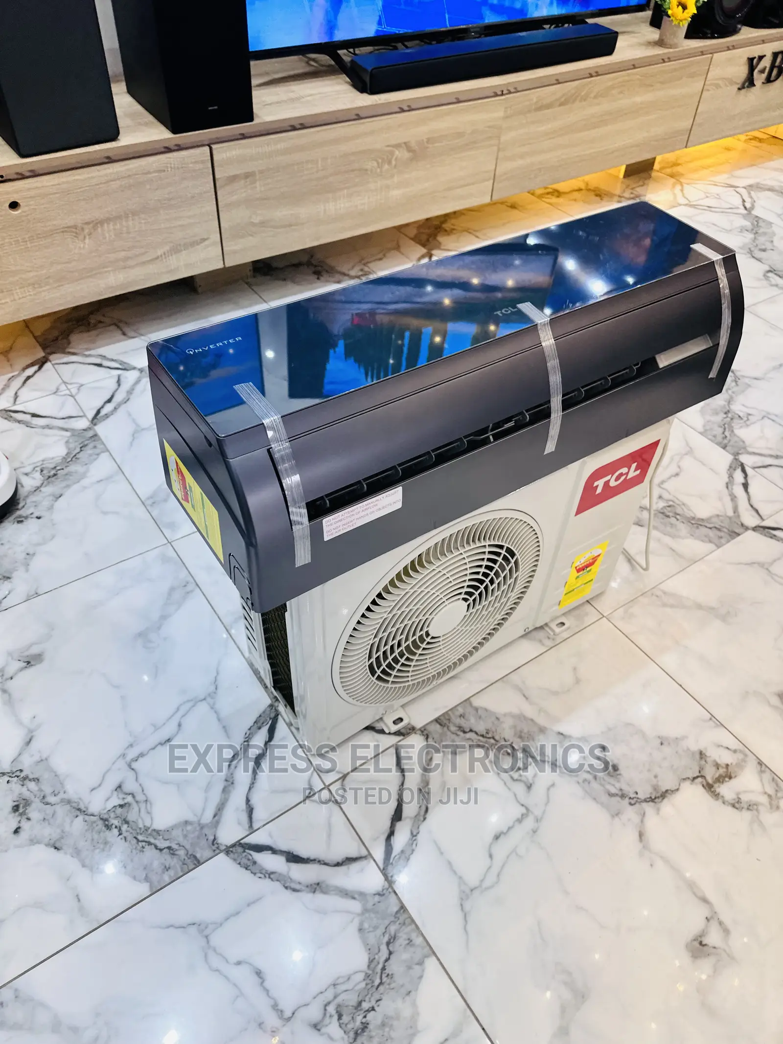 Stylish Design Black Mirror Inverter 2.0hp AC TCL