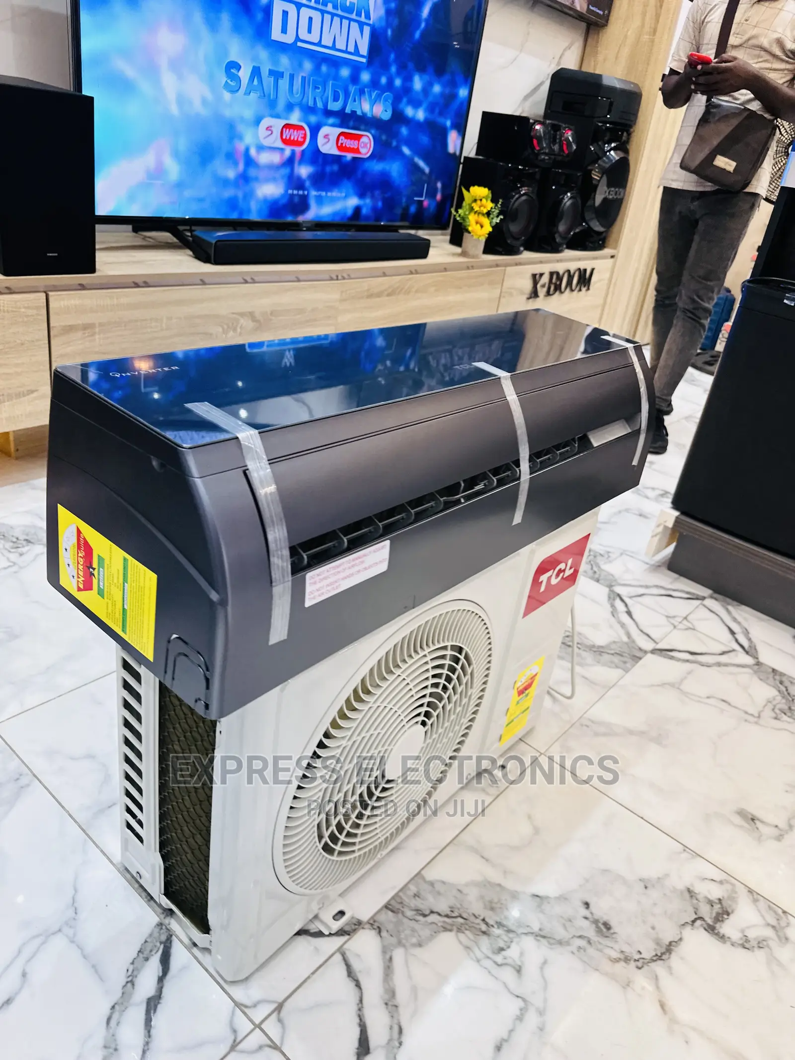 Extremely Cool  Split TCL 2.0hp Inverter Mirror