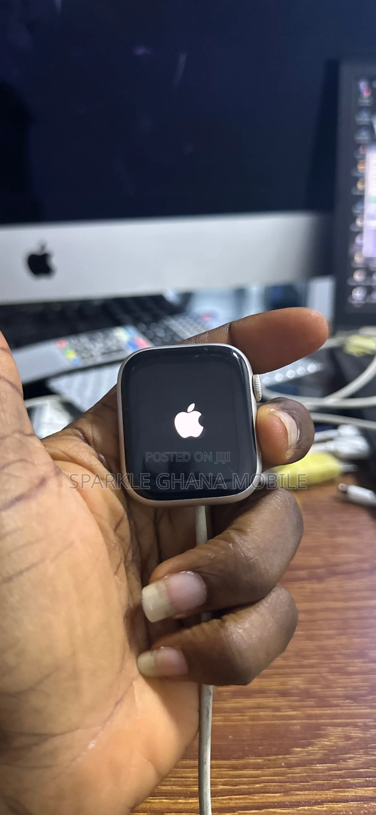 Series 7 45mm Icloud Screen