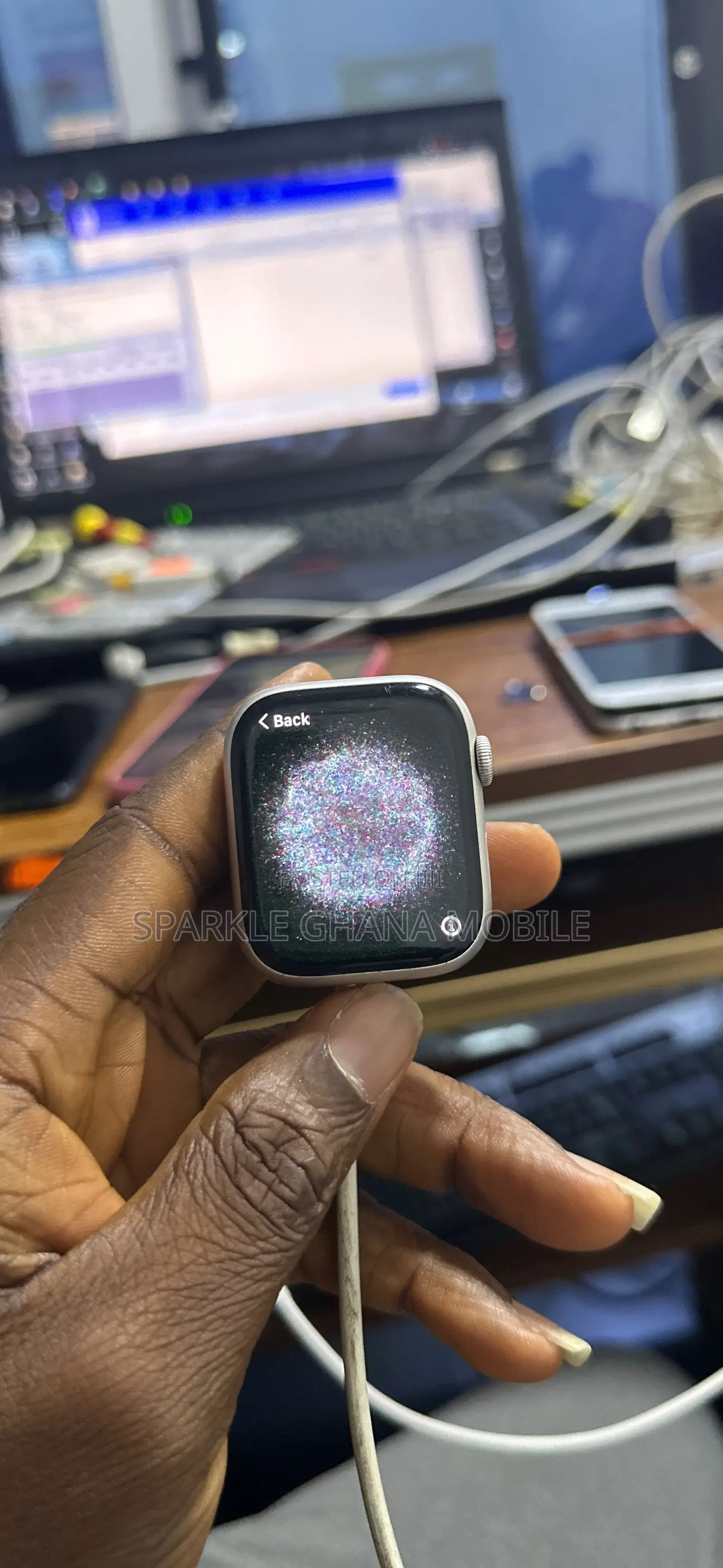 Series 7 45mm Icloud Screen